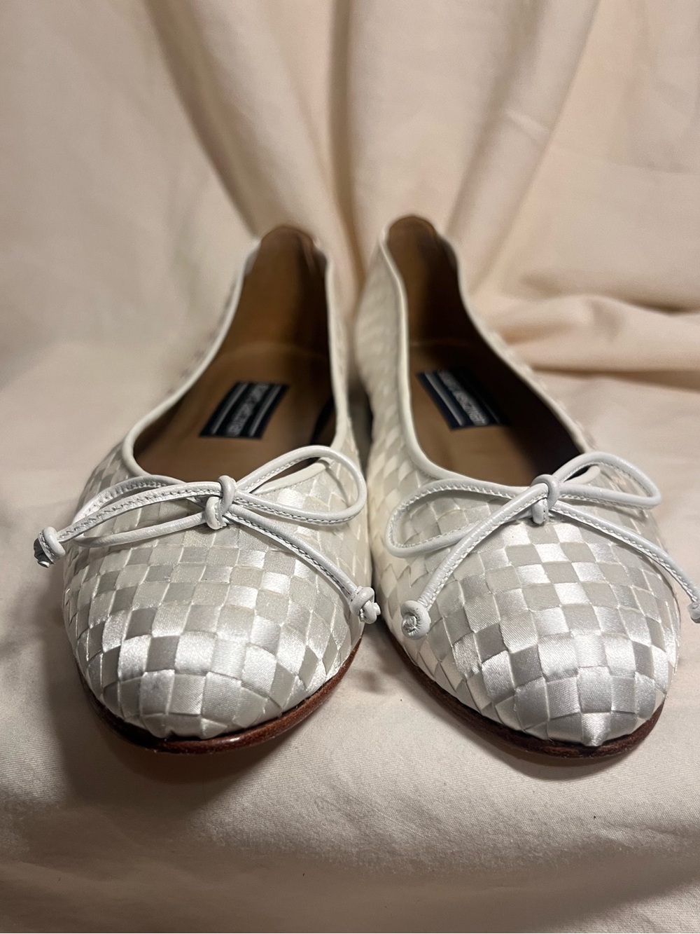 Stuart Weitzman Satin Woven Bow Ballet Flats | Style STRINGALONG | Original Box - Picture 5 of 10